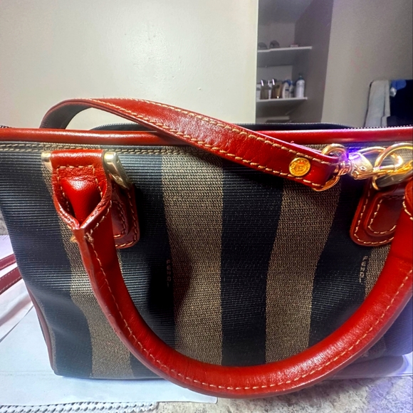 Fendi Authentic - Picture 1 of 4